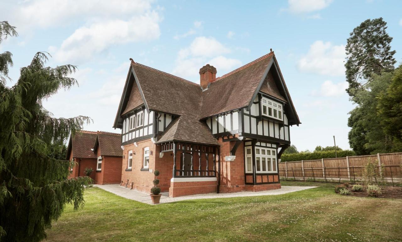Brockencote Hall Kidderminster Buitenkant foto